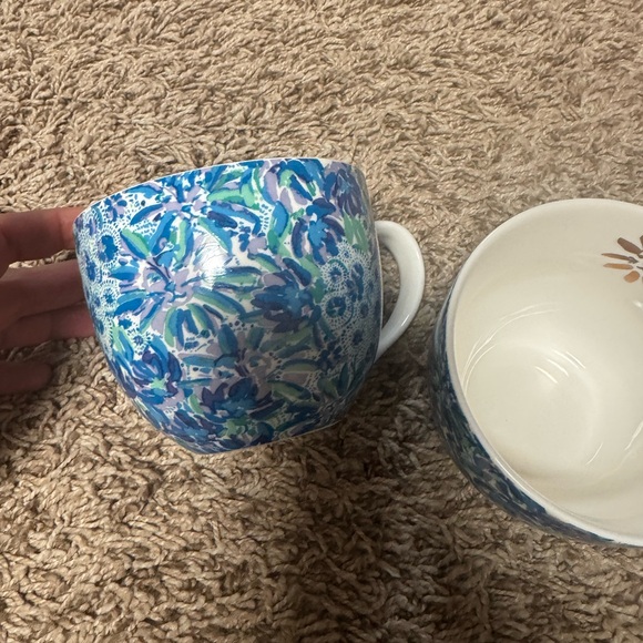 Lilly Pulitzer Set of 2 Coffee Mugs - Picture 3 of 5